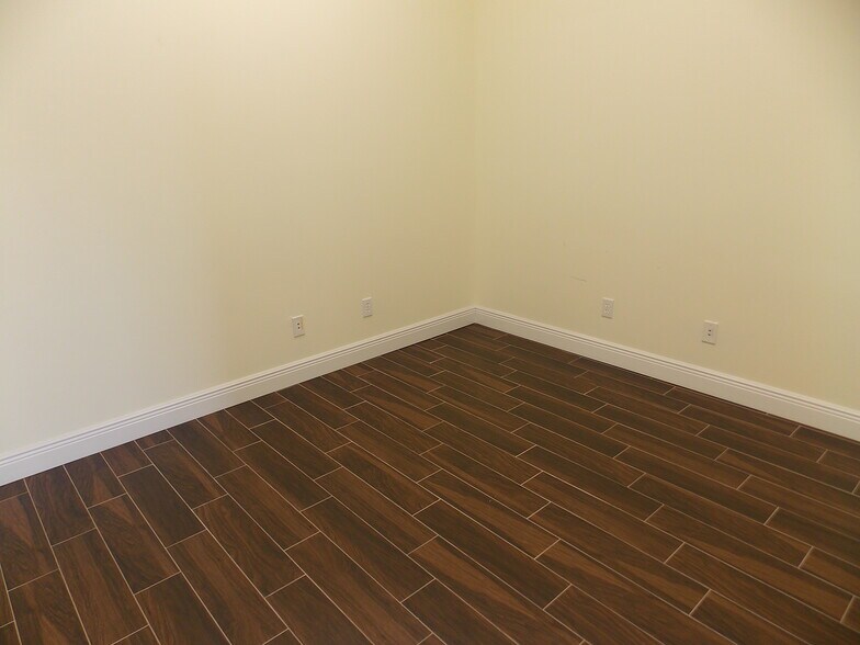 More Photos Of 7730 N Wickham Rd, Melbourne Office For Lease