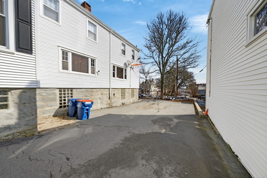 More Photos Of 446 County St, New Bedford Office For Sale