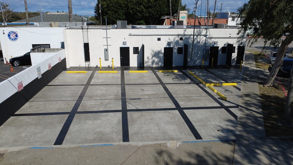 More Photos Of 11423 W Washington Blvd, Los Angeles Freestanding For Lease