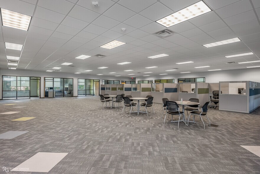 More Photos Of 10100 Woolworth Rd, Keithville Medical For Lease