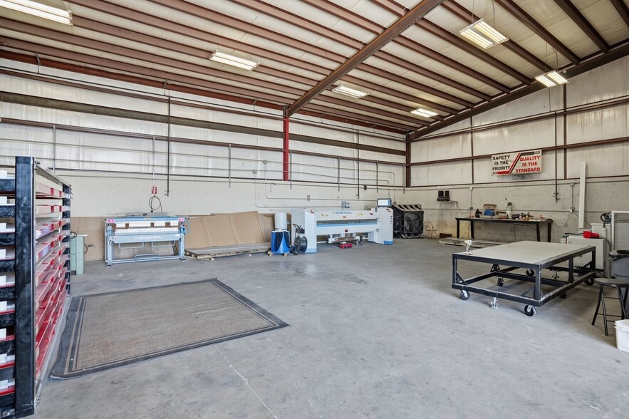 More Photos Of 14220 S Meridian Ave, Oklahoma City Warehouse For Sale