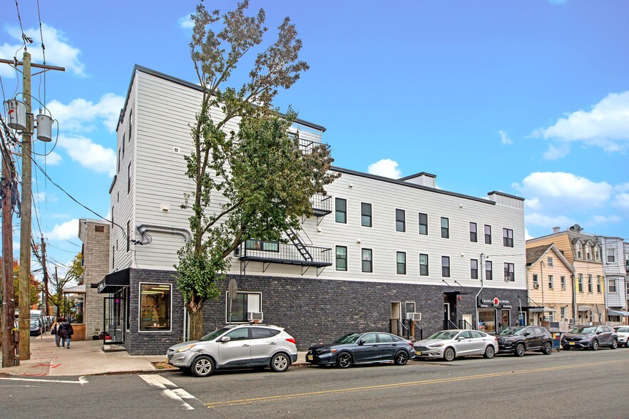 More Photos Of 136 Elm St, Newark Apartments For Sale