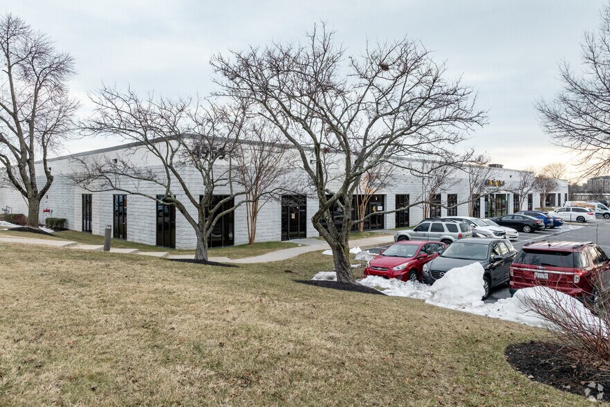 More Photos Of 4969 Mercantile Rd, Baltimore Flex For Lease