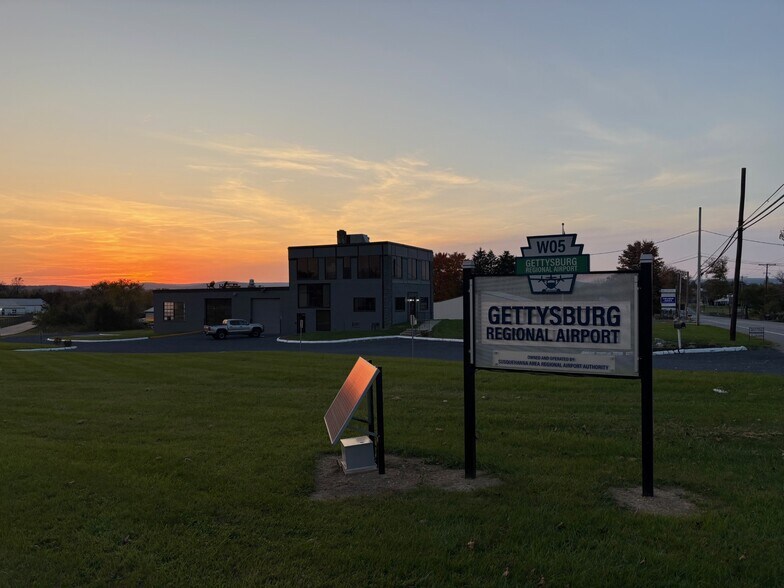 More Photos Of 1140 Chambersburg Rd, Gettysburg Light Distribution For Lease