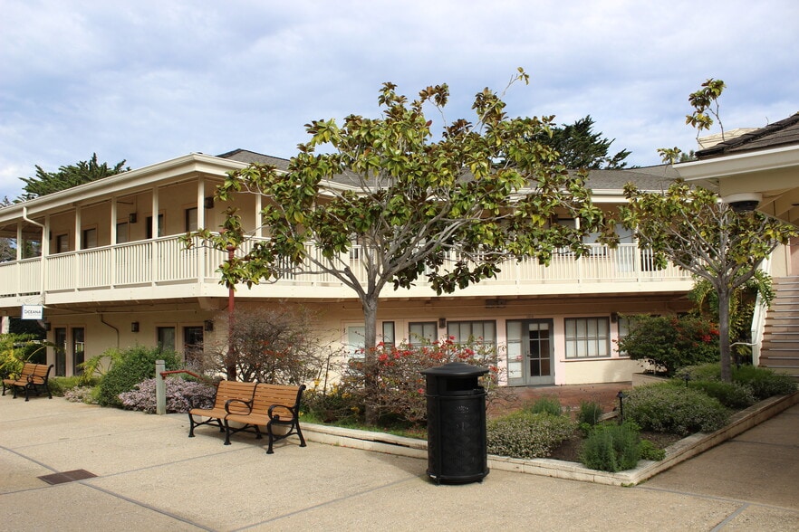 More Photos Of 99 Pacific St, Monterey Loft Creative Space For Lease