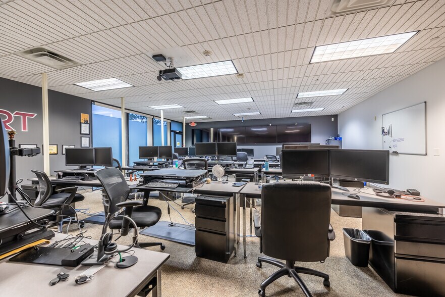 More Photos Of 1020 John St, West Henrietta Loft Creative Space For Sale