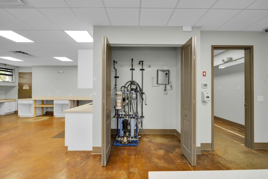 More Photos Of 6061 NE 14th Ave, Fort Lauderdale Medical For Lease