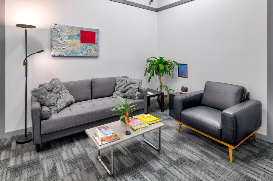 More Photos Of 2265 116th Ave NE, Bellevue Office For Lease