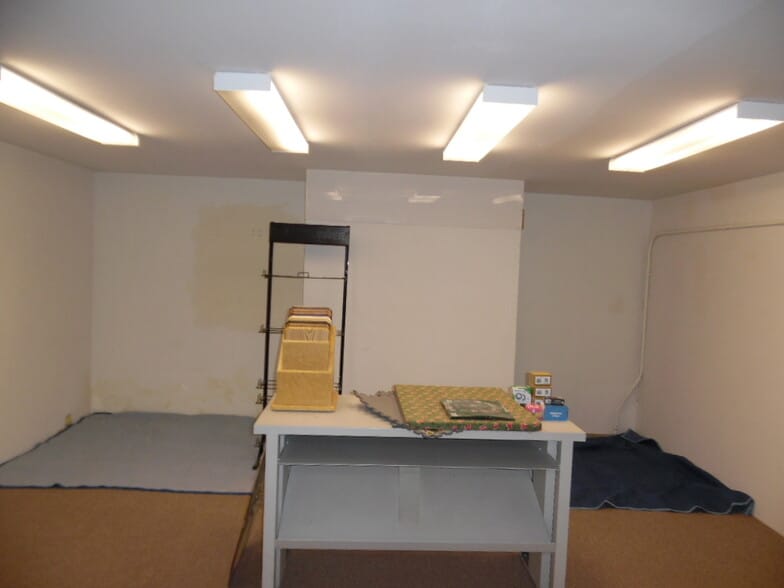 More Photos Of 1122-1128 Eureka Rd, Wyandotte Storefront Retail Office For Sale
