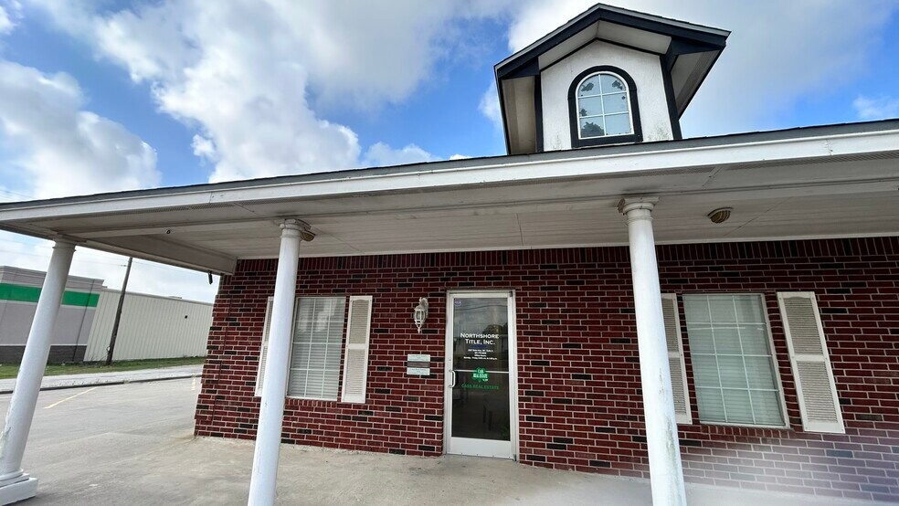 More Photos Of 2527 Highway 361, Ingleside Office For Lease