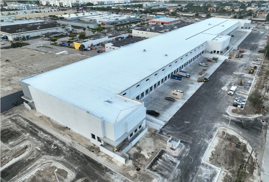 More Photos Of 4995 NW 77th Ave, Miami Warehouse For Lease