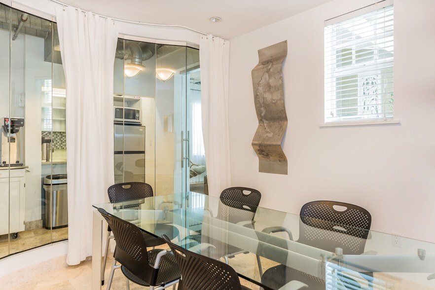 More Photos Of 530 11th St, Miami Beach Loft Creative Space For Lease