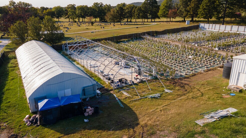 More Photos Of 947 N Buffington Rd, Sallisaw Warehouse For Sale