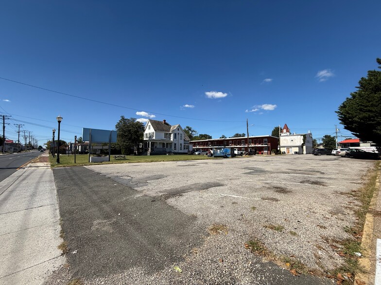 More Photos Of 118 Washington Blvd S, Laurel Land For Sale