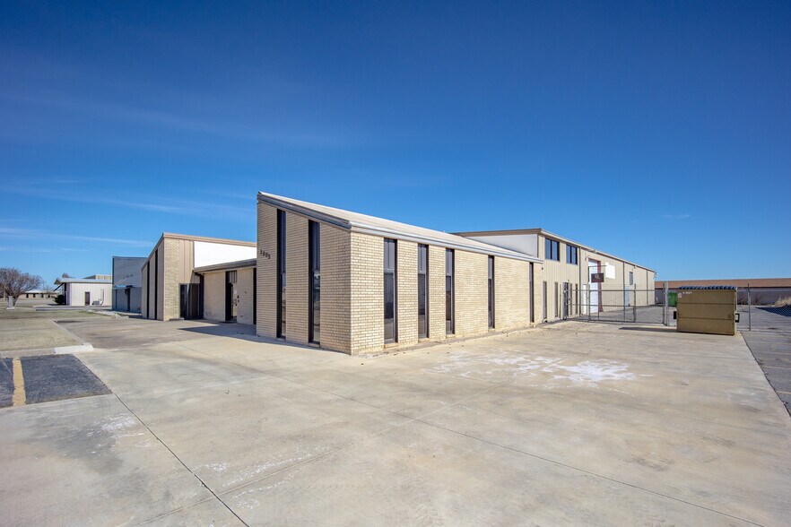 More Photos Of 2805 Broce Dr, Norman Warehouse For Sale