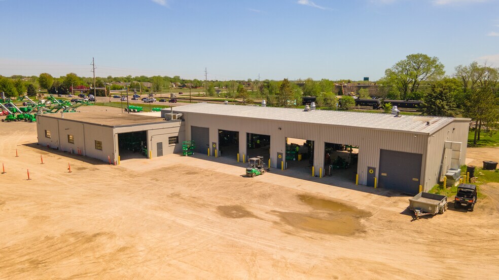 More Photos Of 15125 S Robert Trl, Rosemount Service For Sale