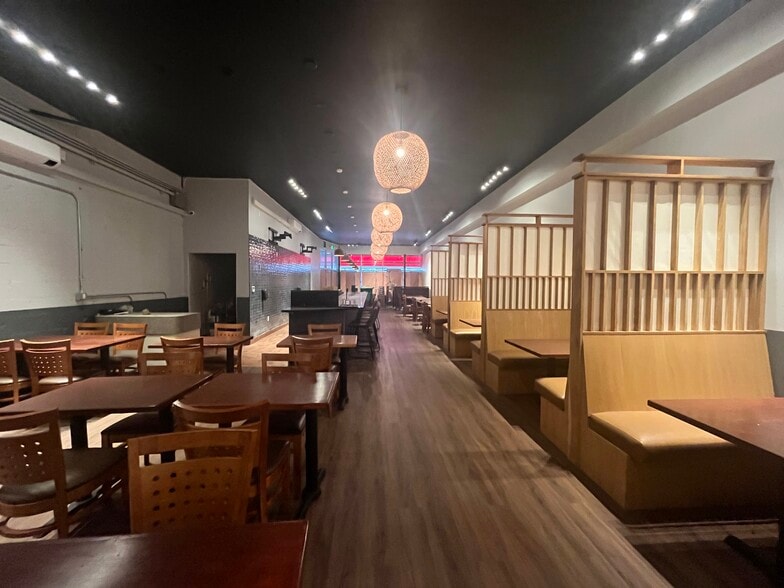 More Photos Of 355-357 Grand Ave, Oakland Storefront Retail Office For Lease