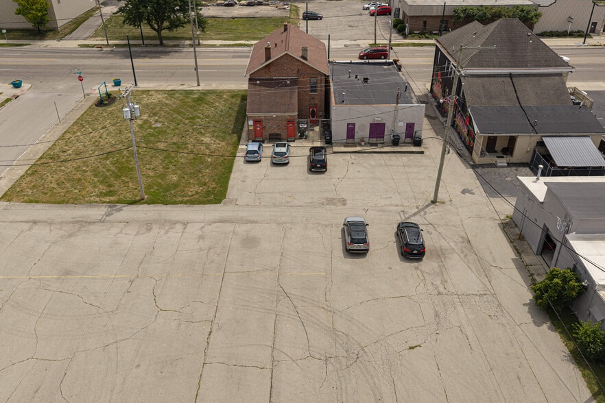 More Photos Of 1117 E 3rd St, Dayton Storefront Retail Office For Lease
