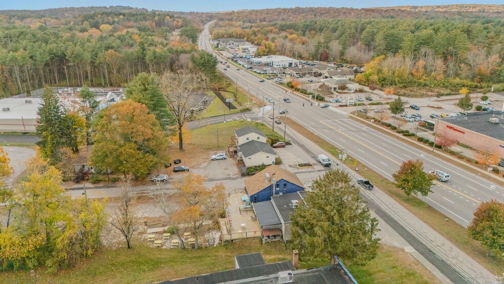 More Photos Of 17 S Main St, Brooklyn Freestanding For Sale