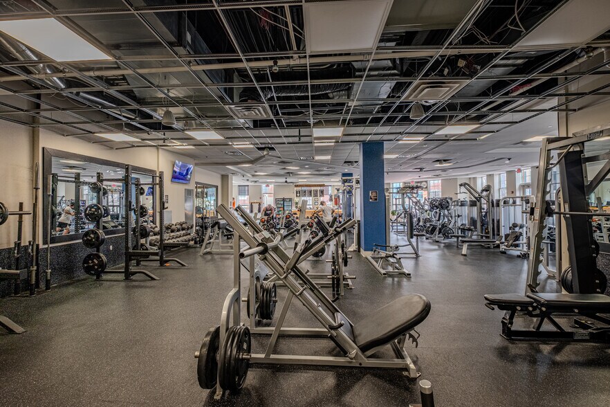 More Photos Of 105 Centennial St, La Plata Medical For Sale