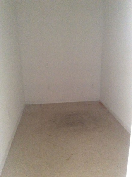 More Photos Of 5636 US Route 60, Huntington Unknown For Lease