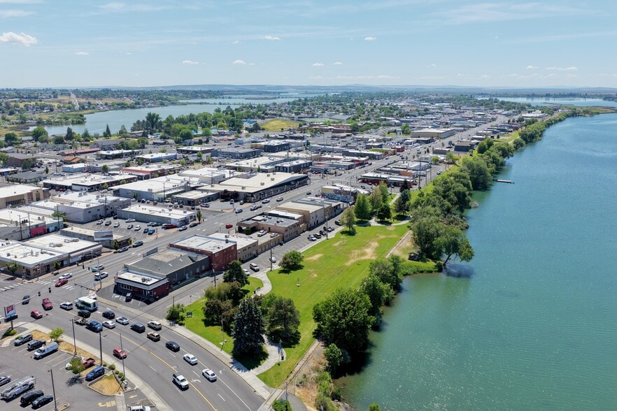 More Photos Of 100 E Broadway Ave, Moses Lake Office For Lease