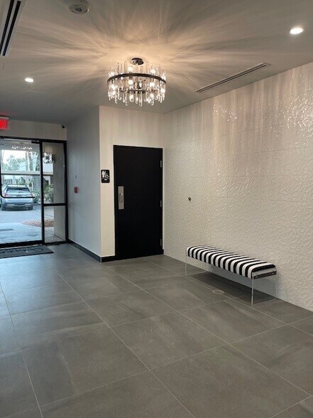 More Photos Of 19601 N Black Canyon Hwy, Phoenix Loft Creative Space For Lease