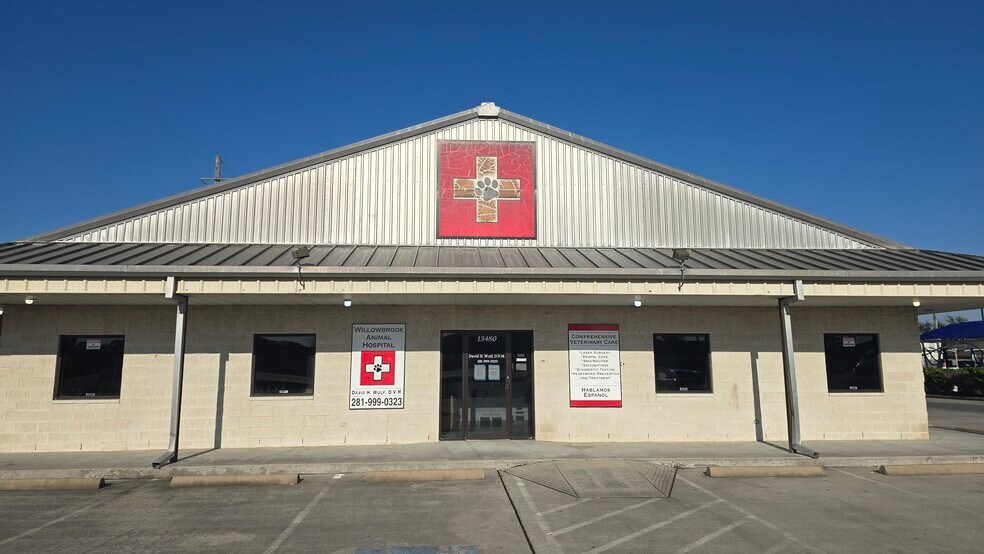 More Photos Of 13480 State Highway 249, Houston Veterinarian Kennel For Sale