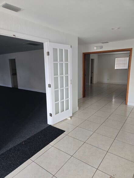 More Photos Of 3677 Central Ave, Fort Myers Medical For Lease