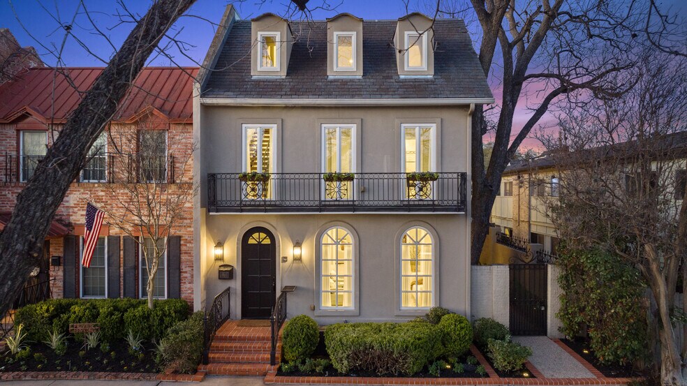 Primary Photo Of 1810 W 35th St, Austin Specialty For Sale