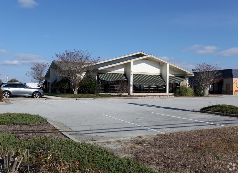 More Photos Of 3010 Arendell St, Morehead City Freestanding For Sale