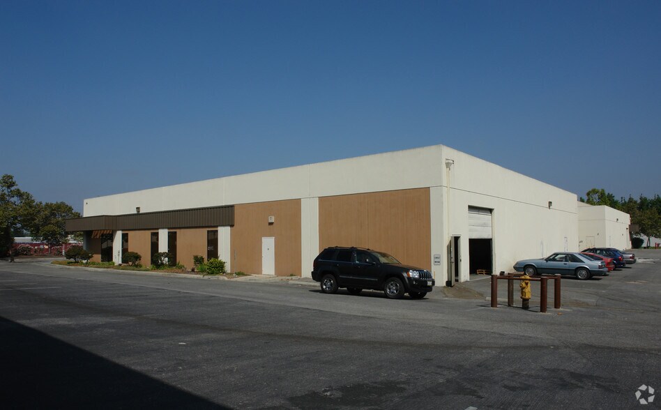 More Photos Of 462-472 Vista Way, Milpitas Manufacturing For Lease