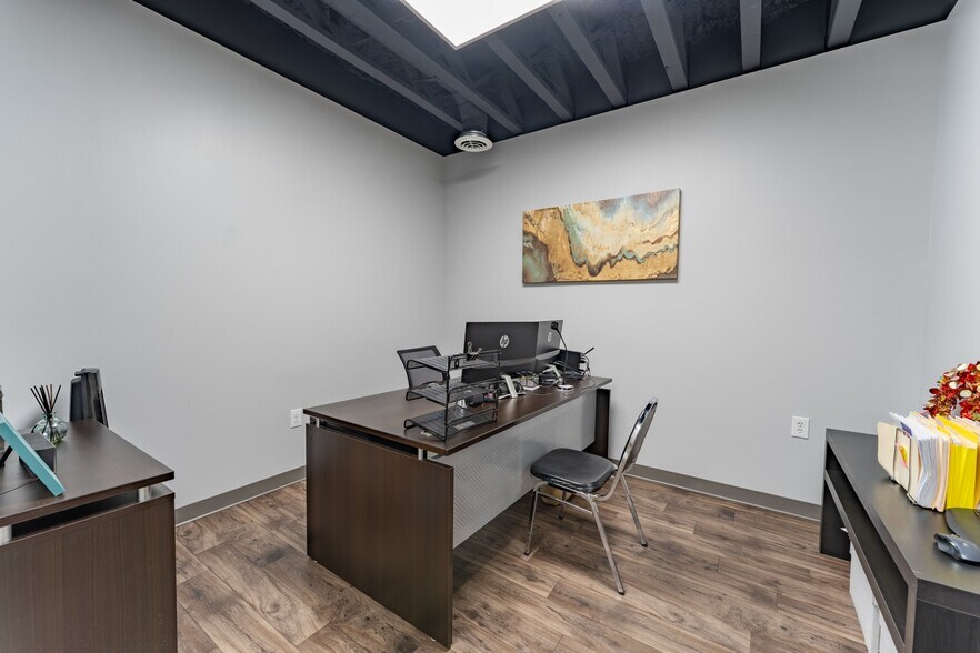 More Photos Of 13462 FM 529 Rd, Houston Light Distribution For Sale