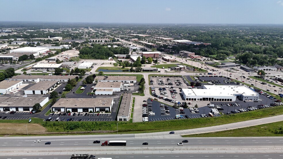 More Photos Of 9507-9510 Ross Ln, Indianapolis Office For Lease