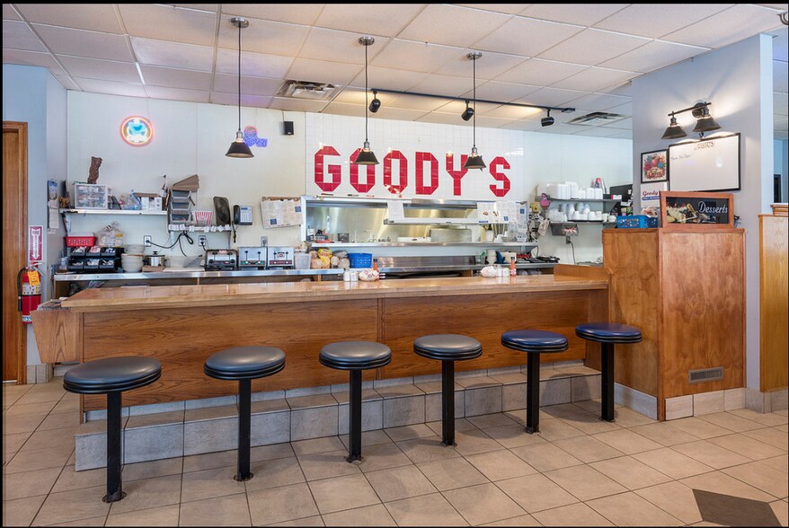 More Photos Of 16333 Snow Rd, Brook Park Restaurant For Sale