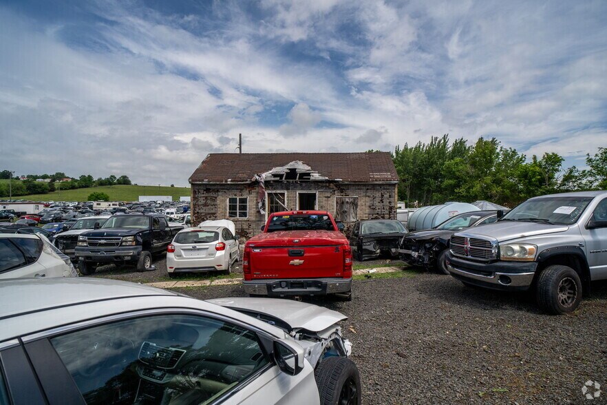 More Photos Of 16209 N Valley Pike, New Market Auto Salvage Facility For Sale
