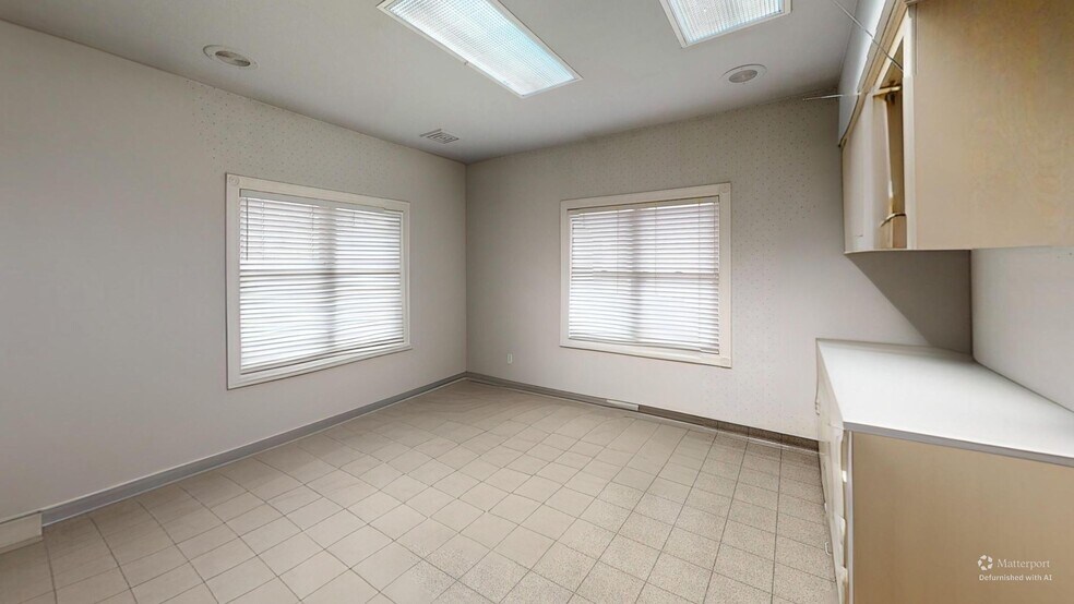 More Photos Of 435 W Plumb Ln, Reno Office For Sale