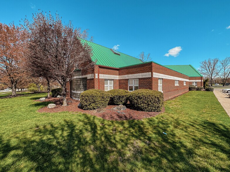 More Photos Of 4649 N Breton Ct SE, Grand Rapids Medical For Sale