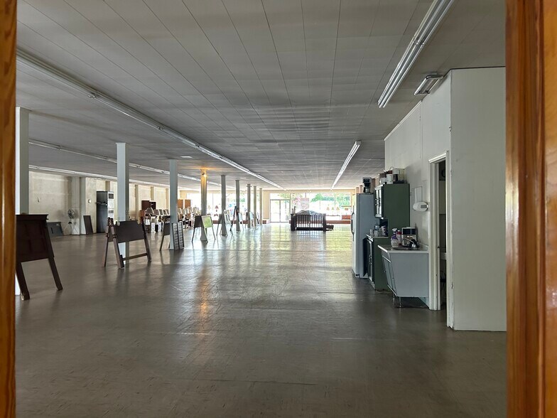 More Photos Of 15 Courthouse Sq, Cleveland Office For Sale