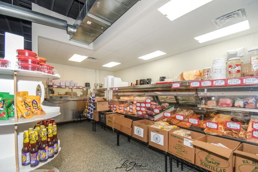 More Photos Of 800 Theodore, Crest Hill Convenience Store For Sale