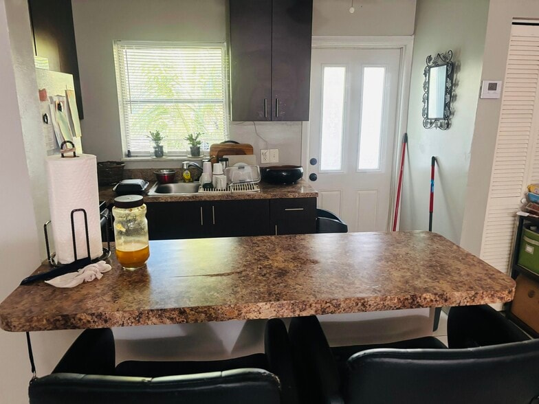 More Photos Of 355 NW 32nd St, Oakland Park Apartments For Sale