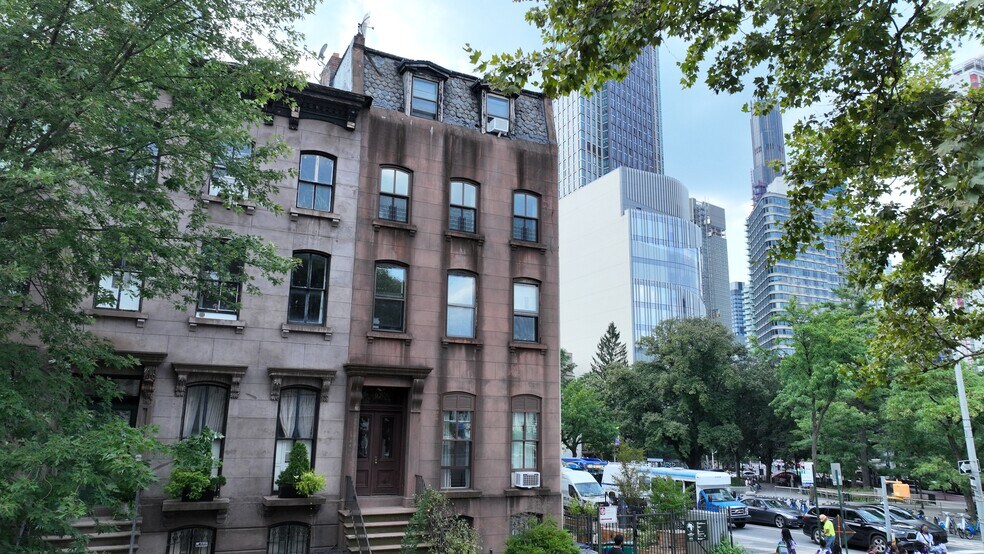 More Photos Of 92 Fort Greene Pl, Brooklyn Apartments For Sale