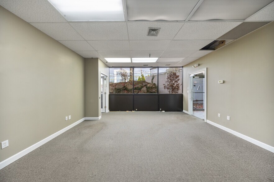More Photos Of 1 Executive Blvd, Suffern Office For Lease