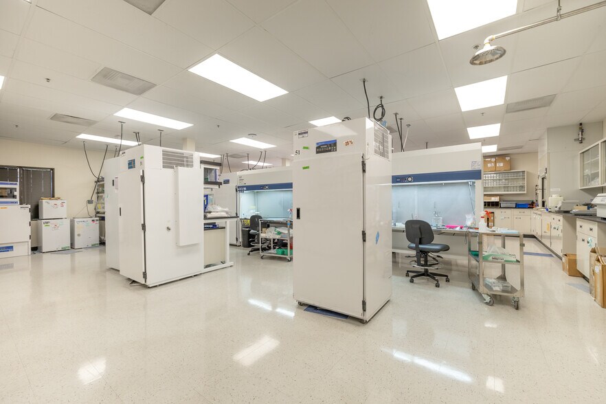 More Photos Of 30780 Santana St, Hayward Research And Development For Lease