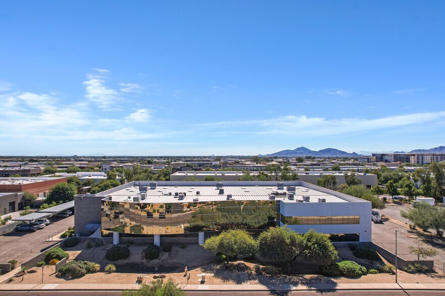 Primary Photo Of 7543 E Tierra Buena Ln, Scottsdale Distribution For Lease