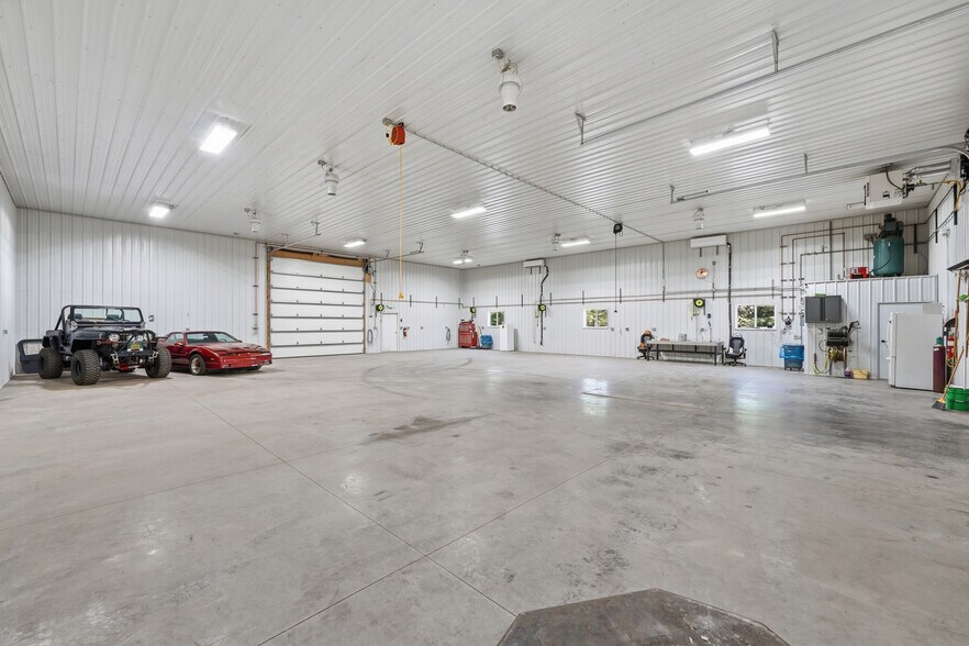 More Photos Of 22946 100th Ave, Cadott Manufacturing For Sale