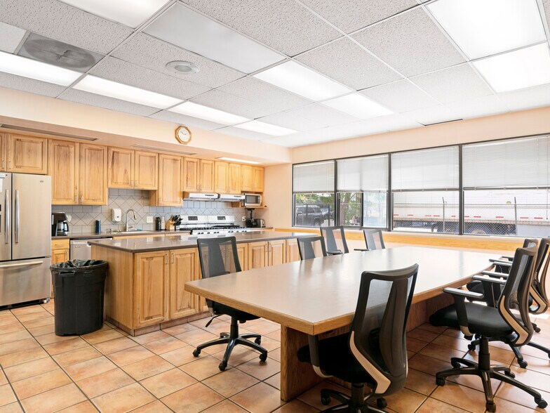 More Photos Of 9010 S 150 E, Sandy Light Manufacturing For Sale