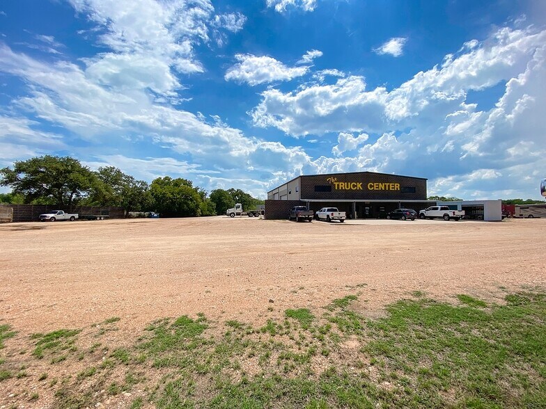 More Photos Of 3625 Highway 290 W, Brenham Warehouse For Sale