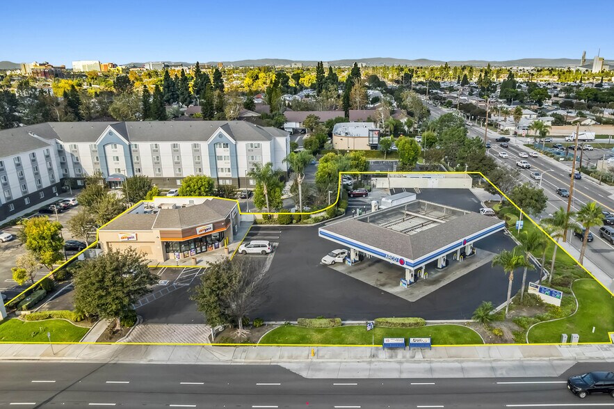 Primary Photo Of 12931 Garden Grove Blvd, Garden Grove Service Station For Sale