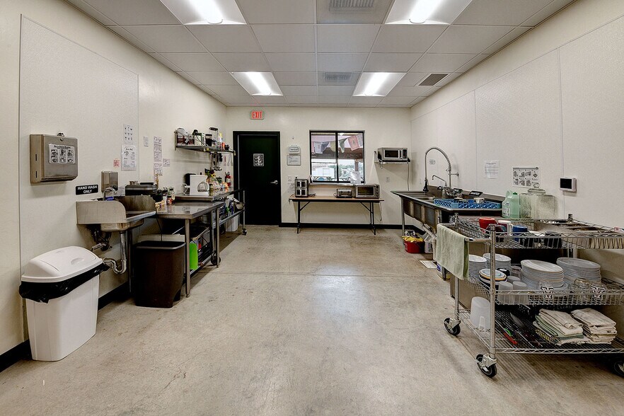 More Photos Of 2751 N Soldier Trl, Tucson Specialty For Sale